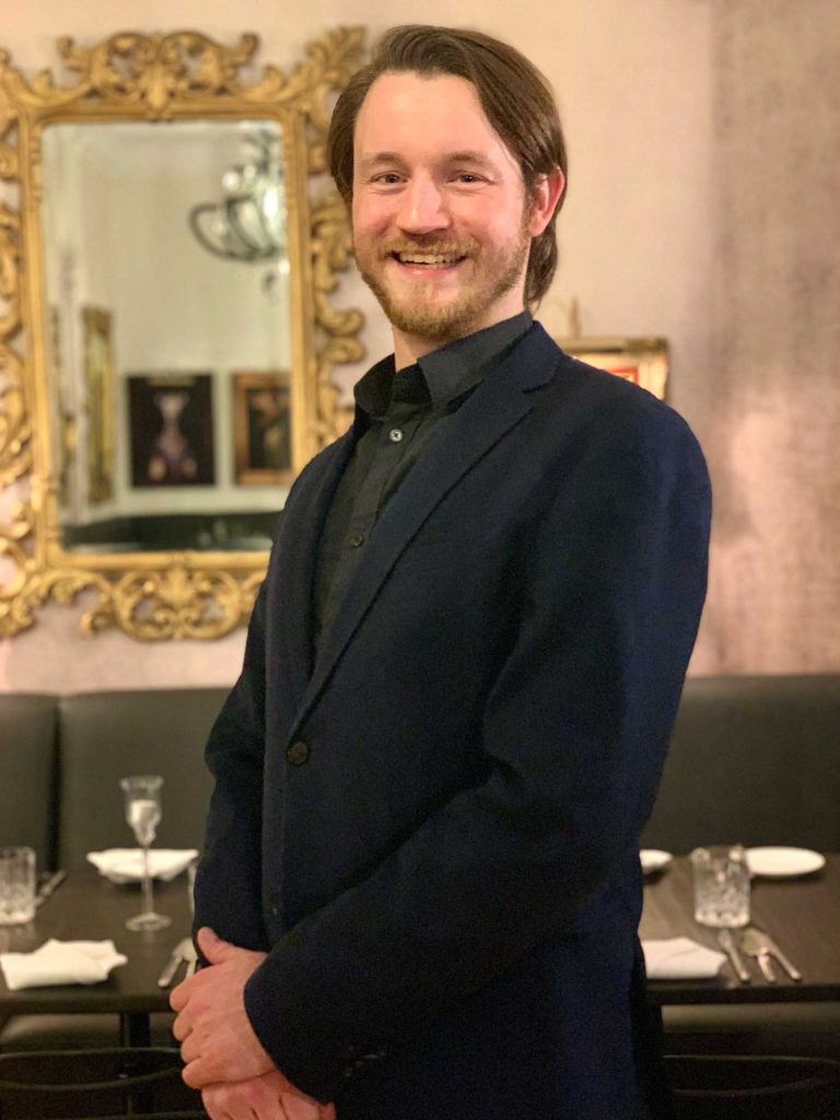 Julian Berkhemer, Restaurantleiter im Restaurant 1718, beheimatet auf dem Anwesen des Genussresorts Ketschauer Hof in Deidesheim, Pfalz