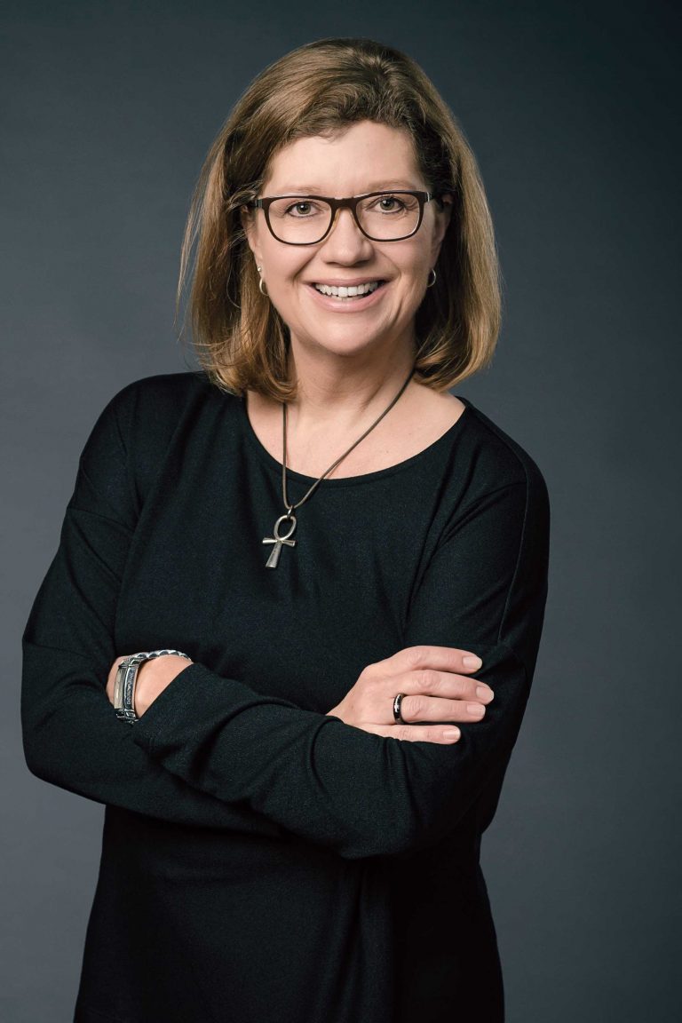 Birgit Jünger, Presse-Kontakt in der Ketschauer Hof GmbH in Deidesheim, Pfalz